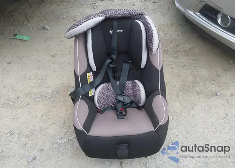 2024 BMW 228I Gran Coupe Sdrive z USA, uszkodzony, nr VIN WBA53AK00R7R65524